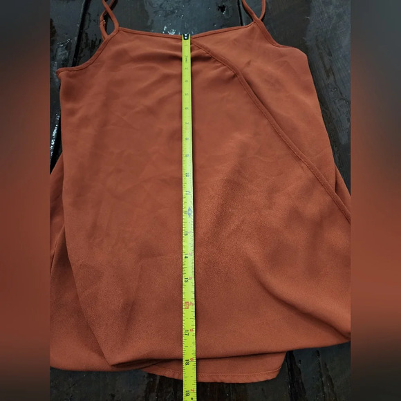 #028 The Limited rustic burnt orange Tank in size XS - Picture 3 of 7